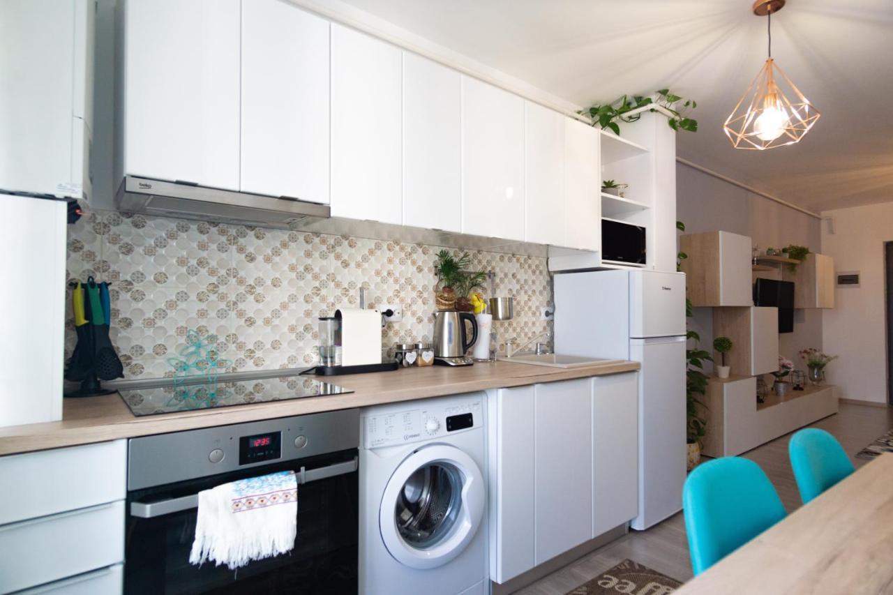 Emerald Apartment